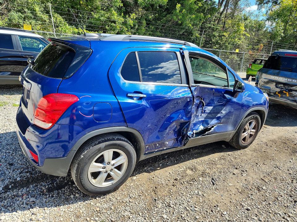 Снимка 3 от търг – 2017 CHEVROLET TRAX с VIN 3GNCJLSB0HL190379