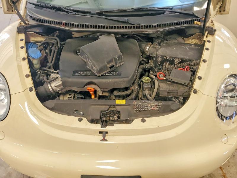 Photo 11 from auction – 2005 VOLKSWAGEN NEW BEETLE with VIN 3VWCD31Y85M306453