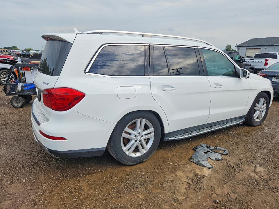 Photo 3 from auction – 2015 MERCEDES-BENZ GL with VIN 4JGDF6EE9FA617502