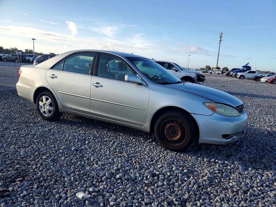 Photo 4 from auction – 2004 TOYOTA CAMRY with VIN JTDBE30K040297208