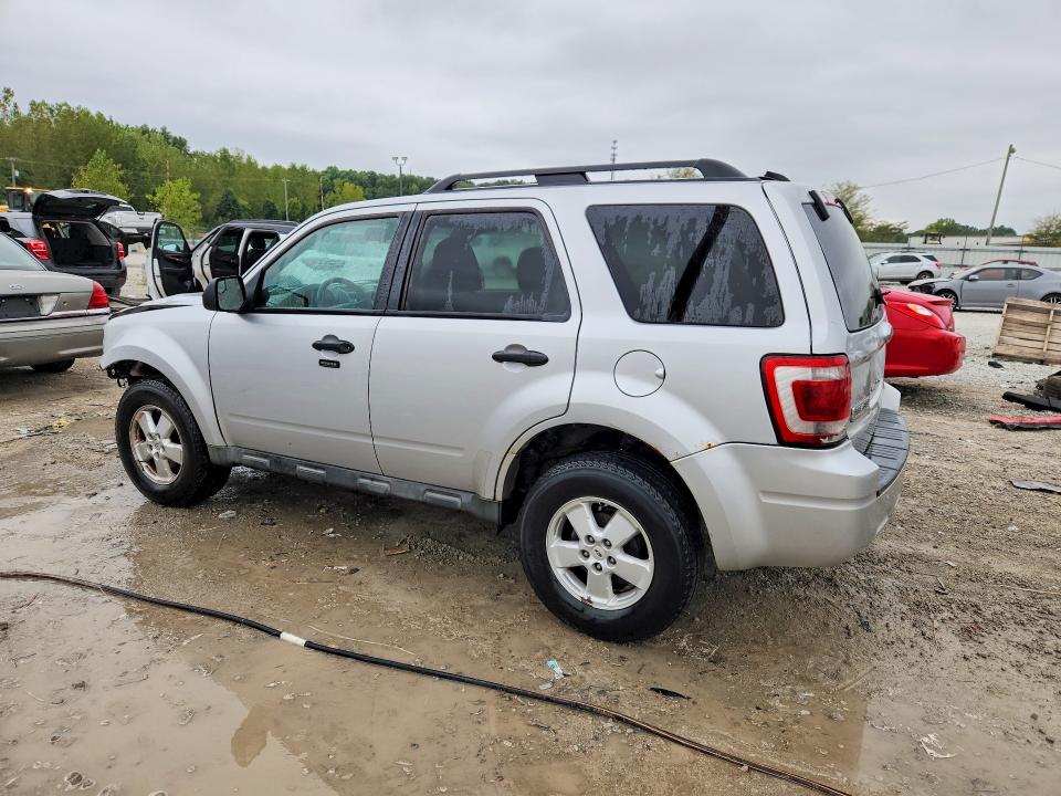 Photo 2 from auction – 2010 FORD ESCAPE with VIN 1FMCU0D77AKC67257