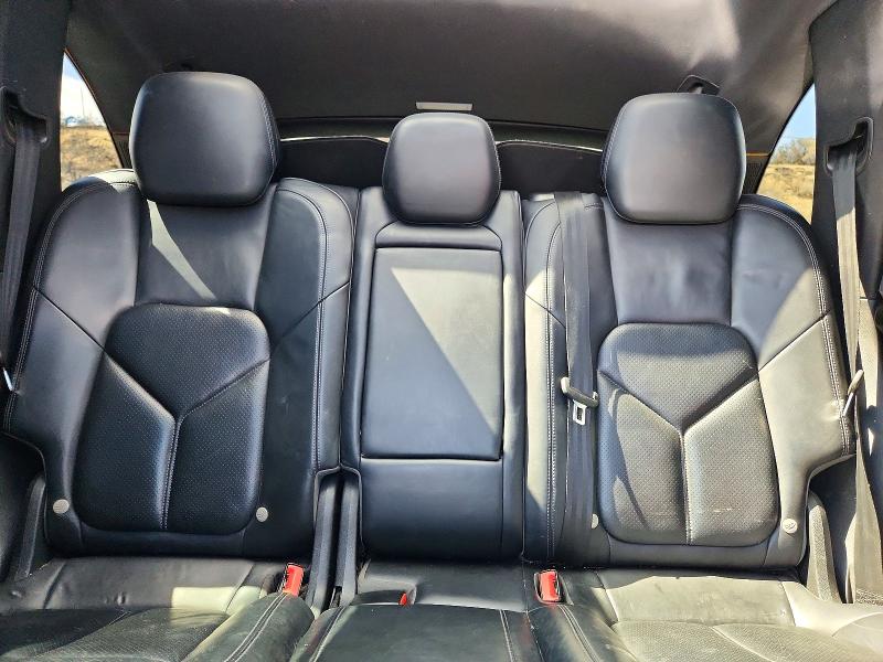 Photo 10 from auction – 2014 PORSCHE CAYENNE with VIN WP1AB2A27ELA59237