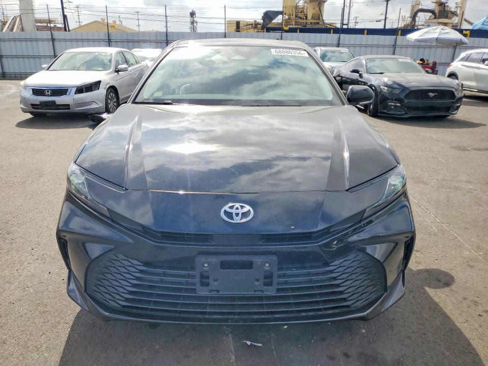 Photo 5 from auction – 2026 TOYOTA CAMRY with VIN 4T1DAACK8TU224031