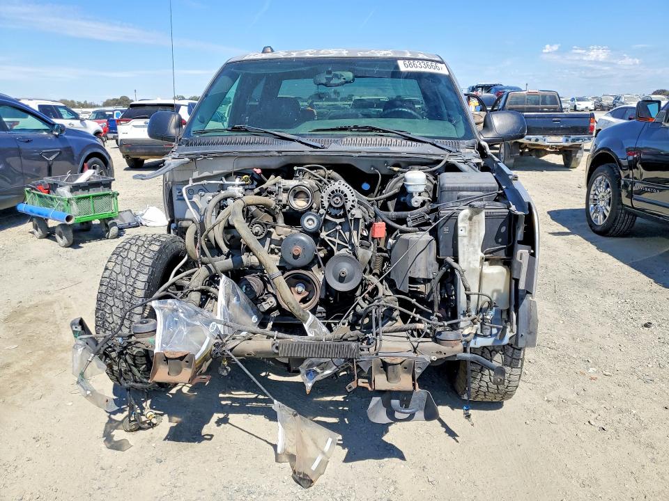 Photo 5 from auction – 2006 CHEVROLET SILVERADO with VIN 2GCEC13T961101740