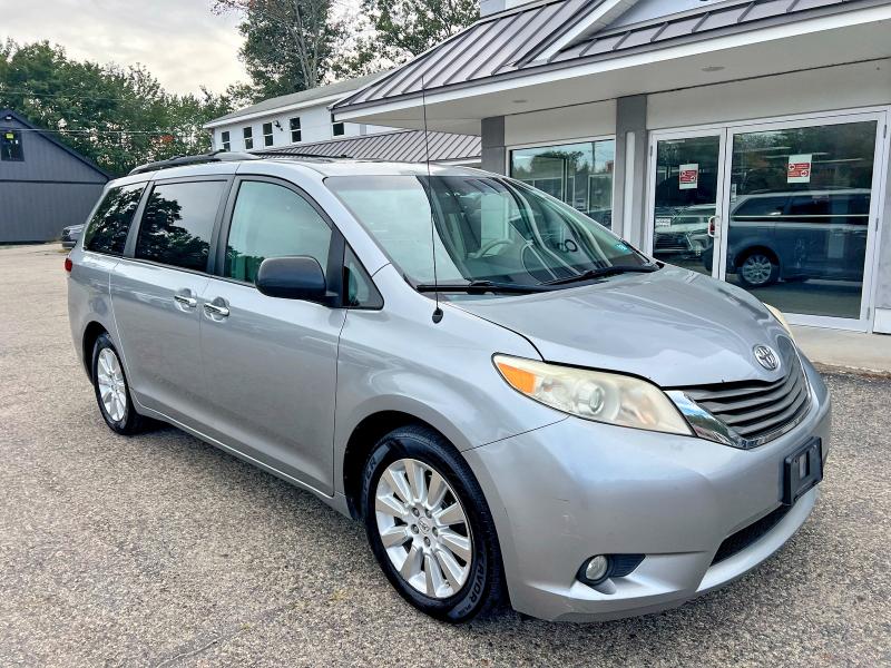 TOYOTA SIENNA 2013 con VIN 5TDDK3DC2DS049138 - Foto de la subasta