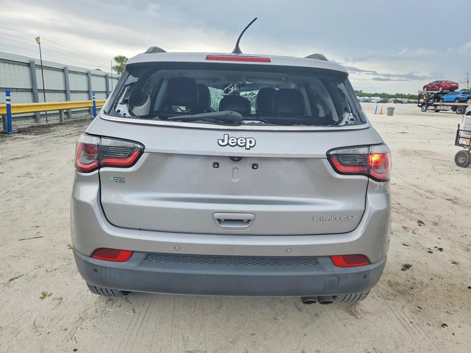 Снимка 6 от търг – 2018 JEEP COMPASS с VIN 3C4NJCCB3JT406702