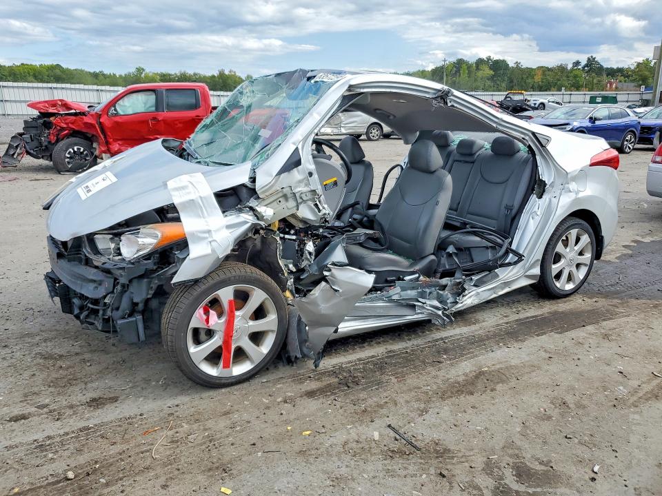HYUNDAI ELANTRA 2013 with VIN 5NPDH4AE2DH191053 - Photo from auction