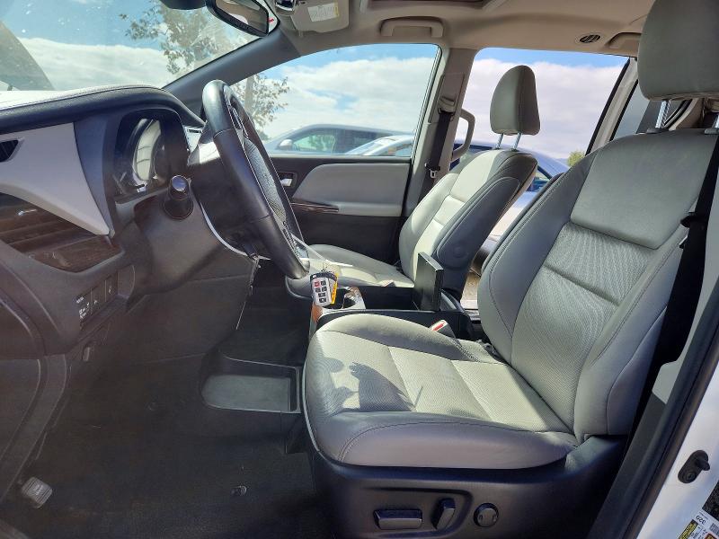 Photo 7 from auction – 2019 TOYOTA SIENNA with VIN 5TDDZ3DCXKS210179