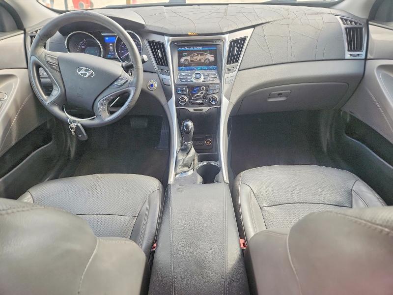 Photo 8 from auction – 2013 HYUNDAI SONATA with VIN KMHEC4A42DA094755