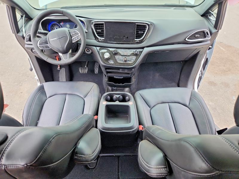 Foto 8 de la subasta – 2026 CHRYSLER PACIFICA con VIN 2C4RC1BG9TR272748