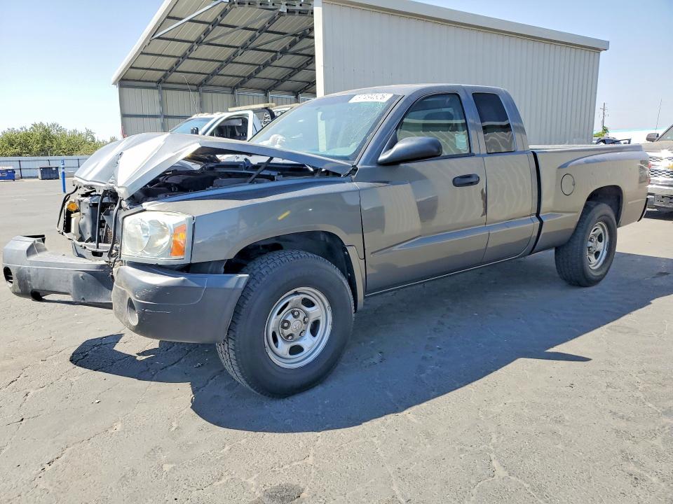 DODGE DAKOTA 2007 z numerem VIN 1D7HE22K27S214894 - Zdjęcie z aukcji