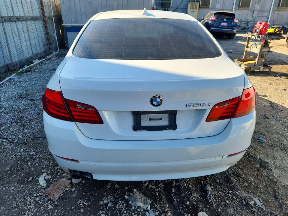 Photo 6 from auction – 2013 BMW 528 with VIN WBAXG5C53DDY36332