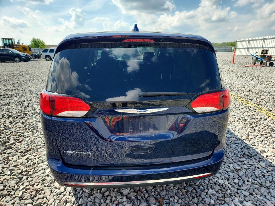 Photo 6 from auction – 2018 CHRYSLER PACIFICA with VIN 2C4RC1FG5JR212182