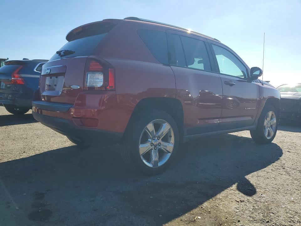 Фото 3 с аукциона – 2014 JEEP COMPASS с VIN 1C4NJDEB5ED632738