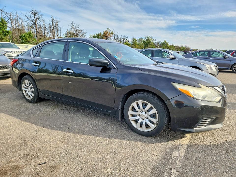 Photo 4 from auction – 2017 NISSAN ALTIMA with VIN 1N4AL3AP1HC263042
