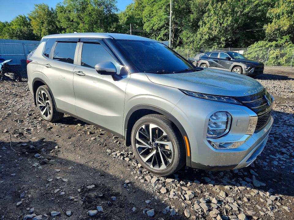 Снимка 4 от търг – 2024 MITSUBISHI OUTLANDER с VIN JA4J4VA88RZ023121