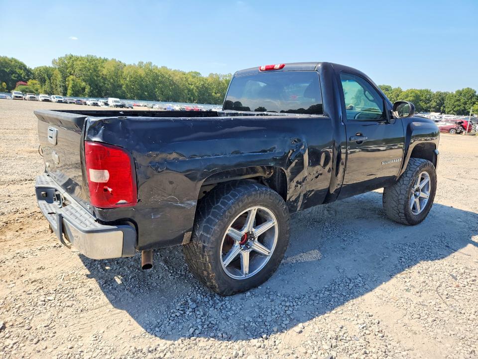 Photo 3 from auction – 2008 CHEVROLET SILVERADO with VIN 1GCEC14X78Z269727