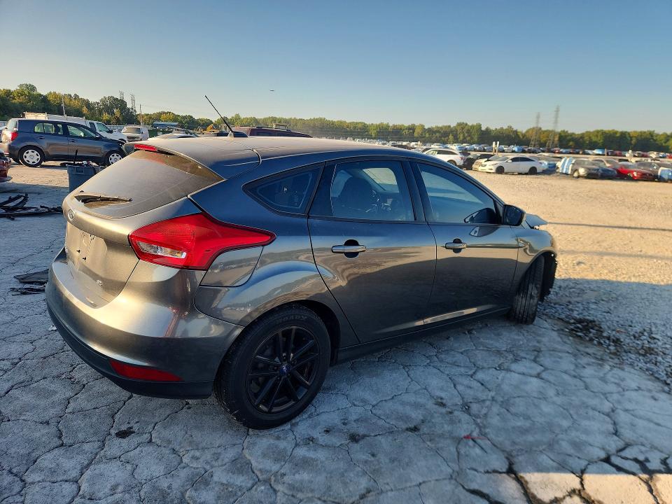 Photo 3 from auction – 2017 FORD FOCUS with VIN 1FADP3K25HL301439