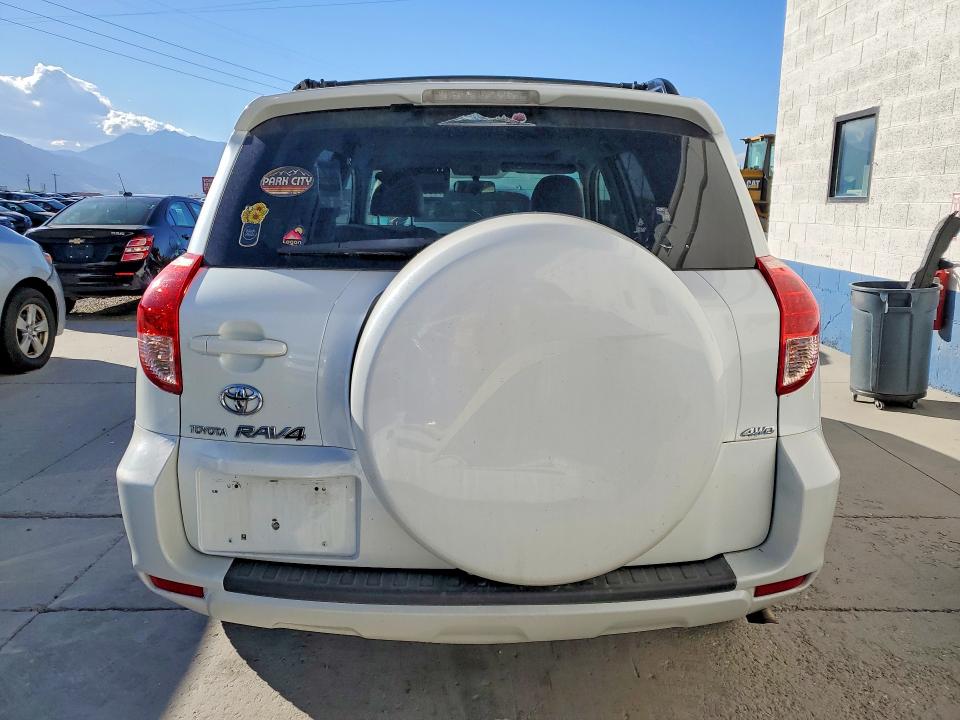 Photo 6 from auction – 2008 TOYOTA RAV4 with VIN JTMBK31V585061230