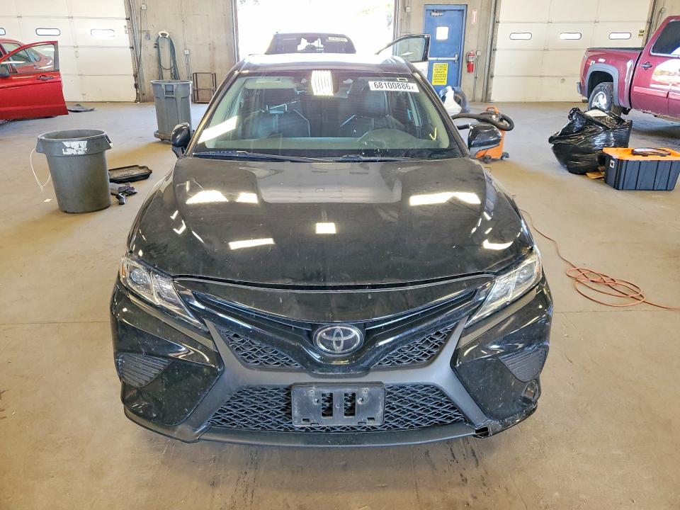 Снимка 5 от търг – 2019 TOYOTA CAMRY с VIN 4T1B11HK7KU679922