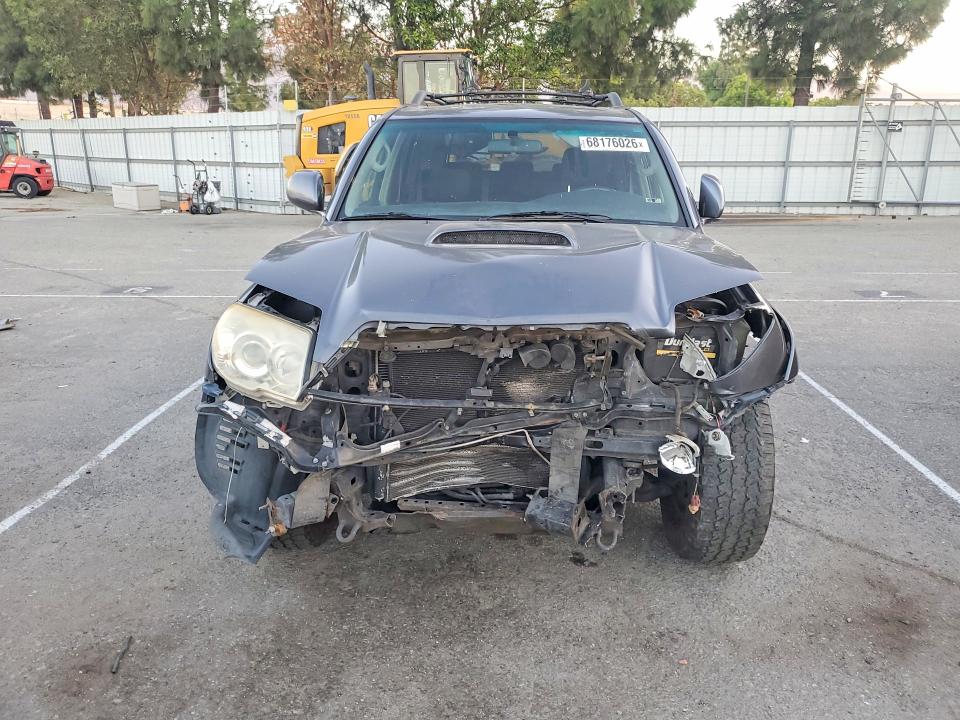 Снимка 5 от търг – 2006 TOYOTA 4RUNNER с VIN JTEZU14R568056211
