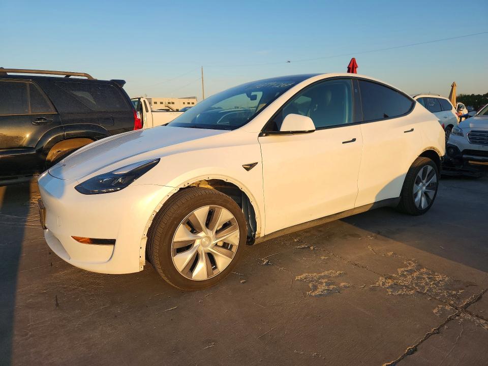 TESLA MODEL Y 2024 مع رقم تعريف المركبة 7SAYGDEE4RA264928 - صورة من المزاد