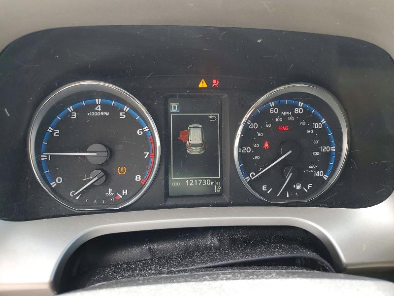 Фото 9 с аукциона – 2017 TOYOTA RAV4 с VIN 2T3DFREV4HW633990