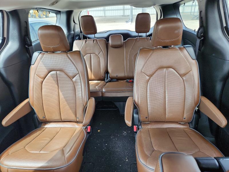 Foto 10 de la subasta – 2017 CHRYSLER PACIFICA con VIN 2C4RC1GG3HR705481