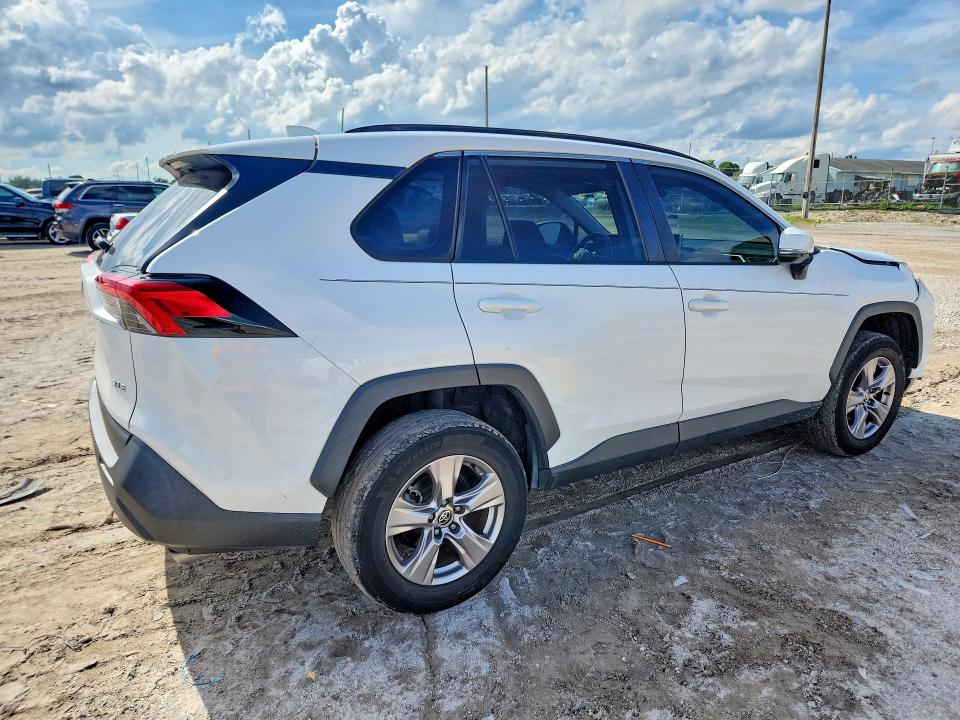Photo 3 from auction – 2023 TOYOTA RAV4 with VIN 2T3W1RFV7PW241753