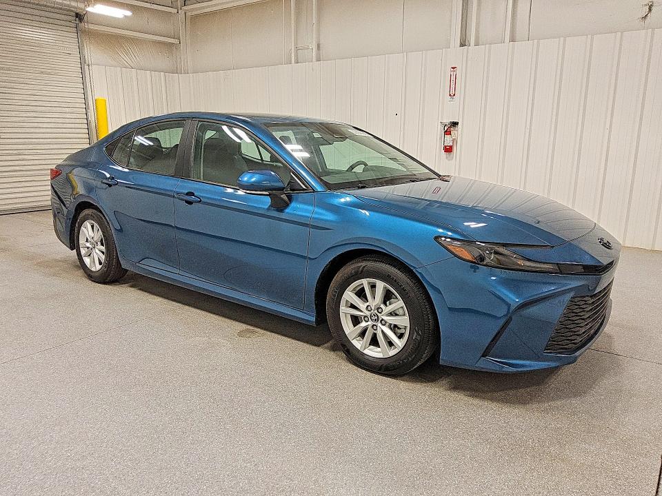 Photo 4 from auction – 2026 TOYOTA CAMRY with VIN 4T1DAACK4TU232322