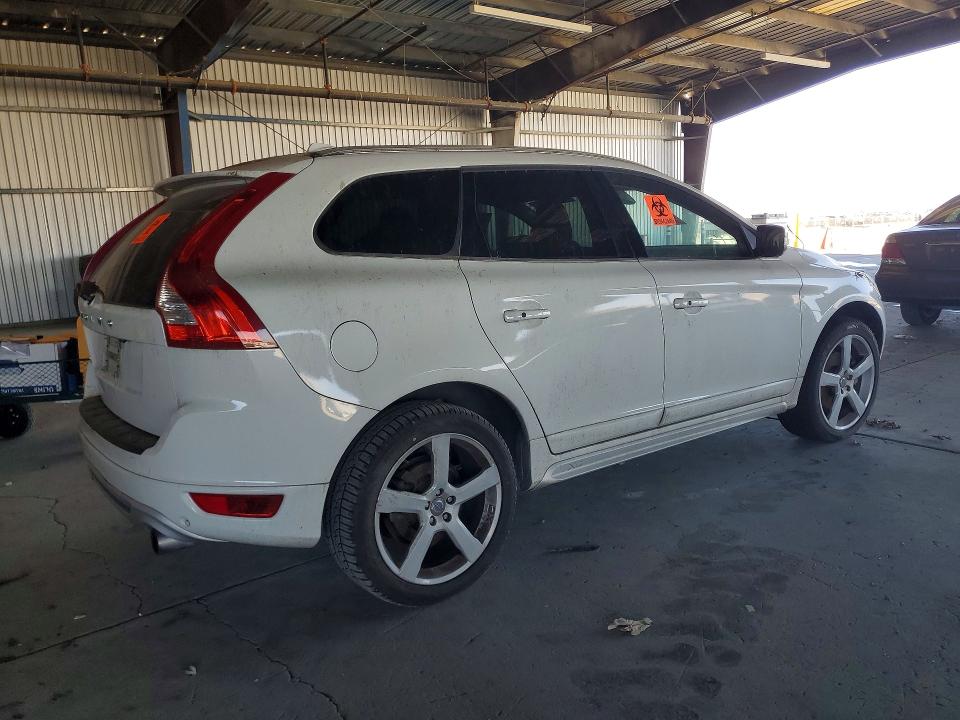 Photo 3 from auction – 2011 VOLVO XC60 with VIN YV4952DL2B2202125