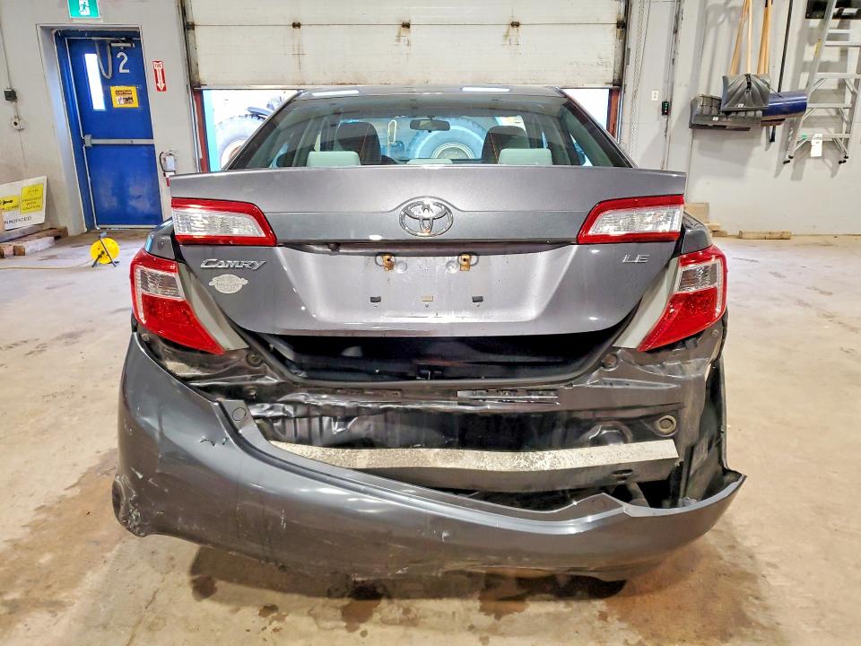 Снимка 6 от търг – 2014 TOYOTA CAMRY с VIN 4T1BF1FK0EU823982