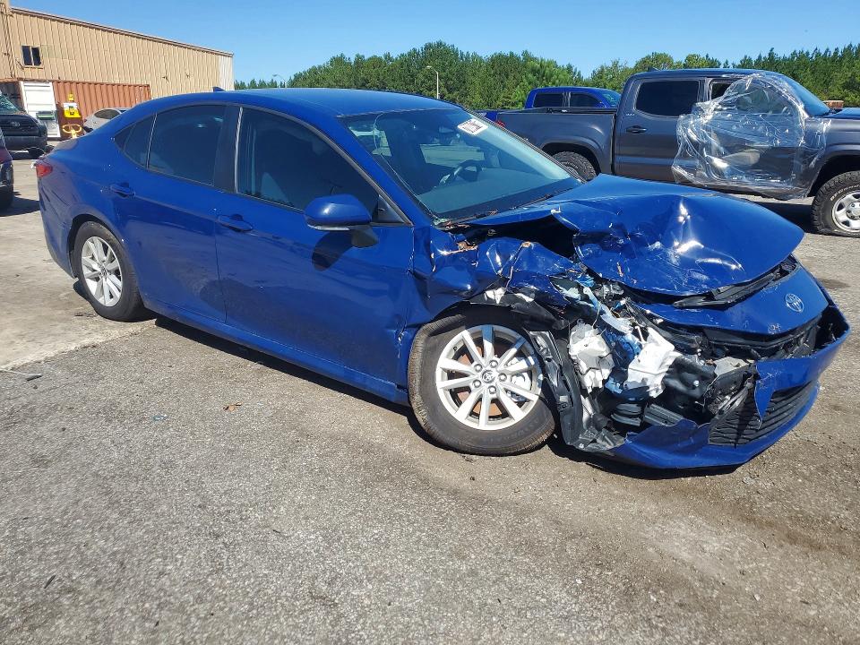 Photo 4 from auction – 2026 TOYOTA CAMRY with VIN 4T1DAACK8TU270989