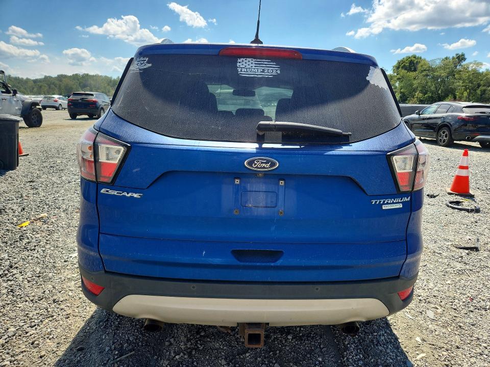 صورة رقم 6 من المزاد - 2018 FORD ESCAPE مع VIN 1FMCU0J91JUD01770