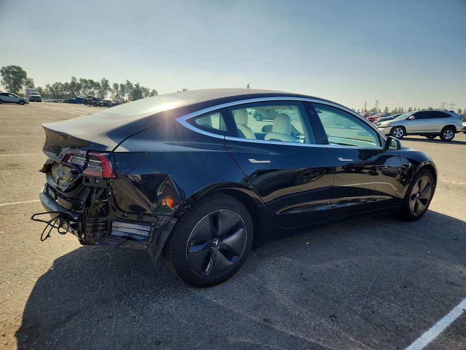 Photo 3 from auction – 2018 TESLA MODEL 3 with VIN 5YJ3E1EA4JF166305