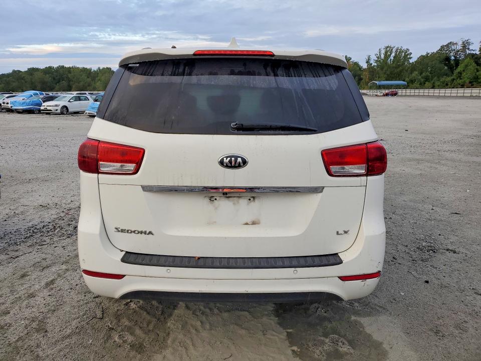 Photo 6 from auction – 2017 KIA SEDONA with VIN KNDMB5C17H6239499