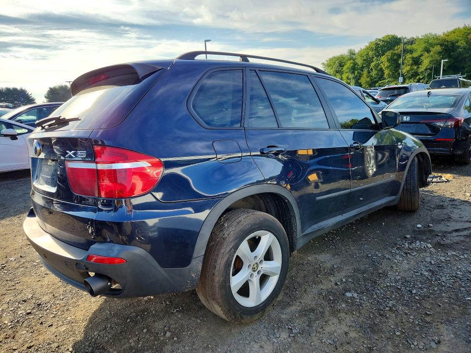 Foto 3 de la subasta – 2008 BMW X5 con VIN 5UXFE43578L036688