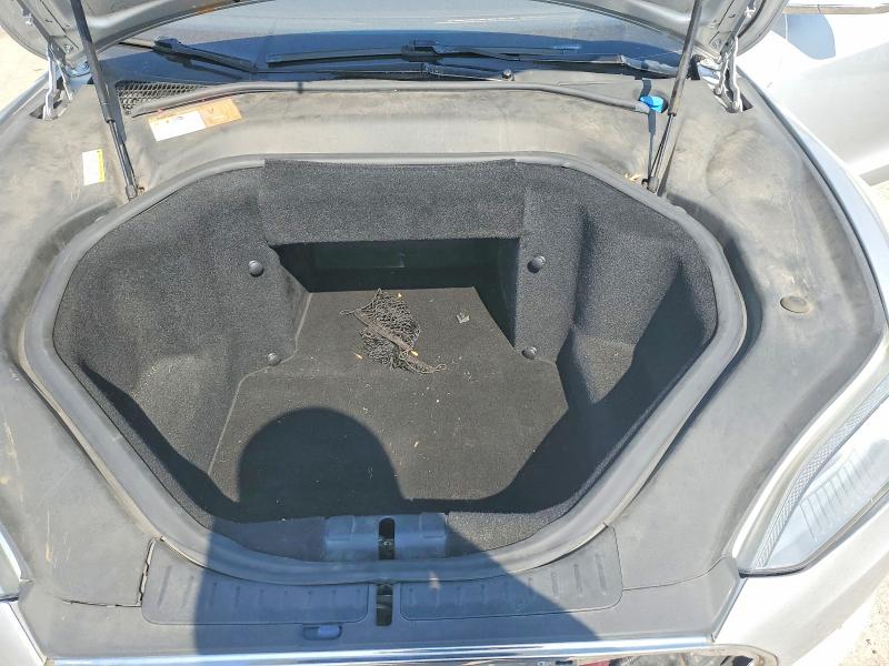 Photo 11 from auction – 2014 TESLA MODEL S with VIN 5YJSA1H13EFP53152