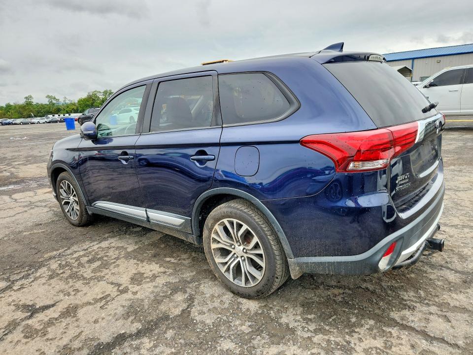 Photo 2 from auction – 2018 MITSUBISHI OUTLANDER with VIN JA4AZ3A31JZ071509