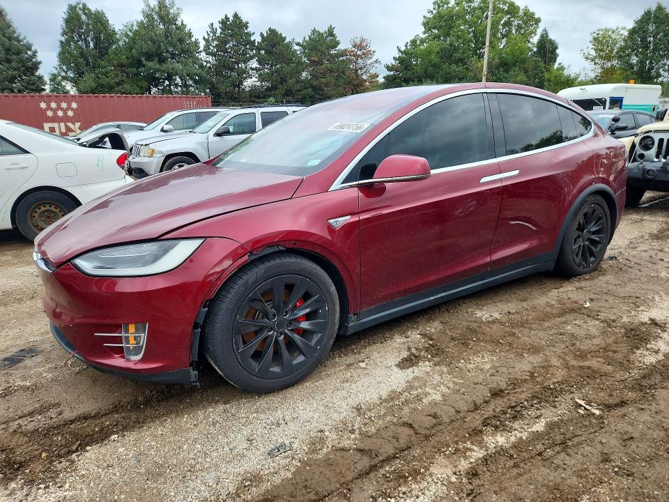 TESLA MODEL X 2016 with VIN 5YJXCBE42GFS00337 - Photo from auction