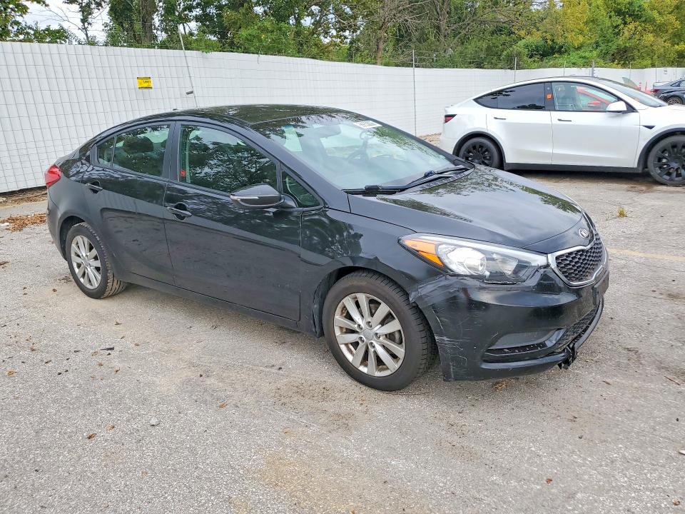 Снимка 4 от търг – 2014 KIA FORTE с VIN KNAFX4A65E5081407