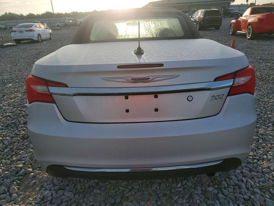 Photo 6 from auction – 2012 CHRYSLER 200 with VIN 1C3BCBEB3CN233288