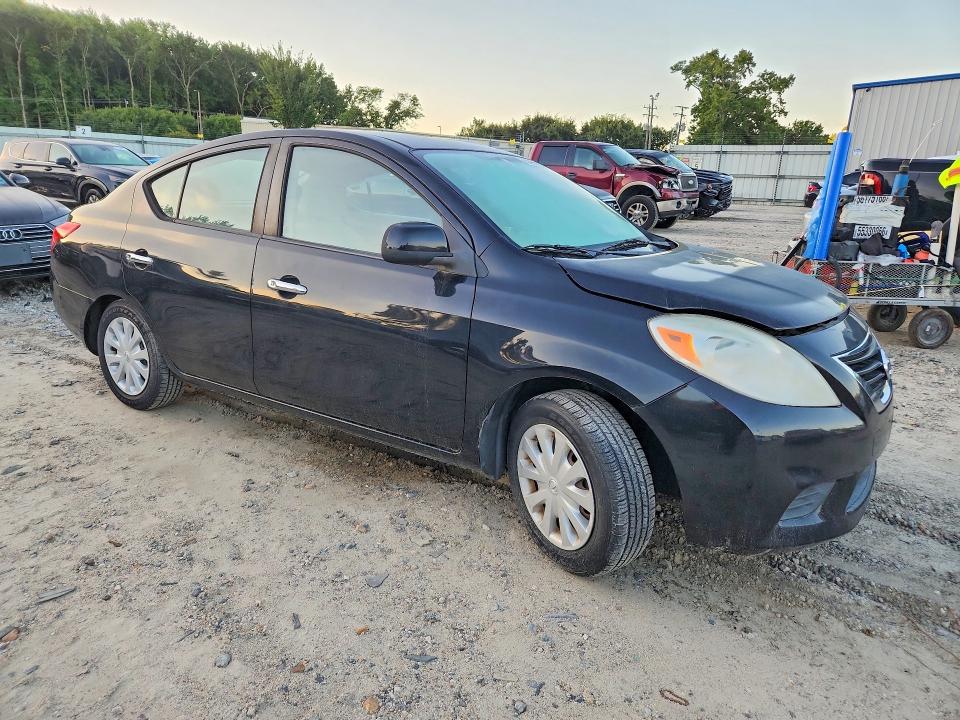 Снимка 4 от търг – 2012 NISSAN VERSA с VIN 3N1CN7AP0CL830586