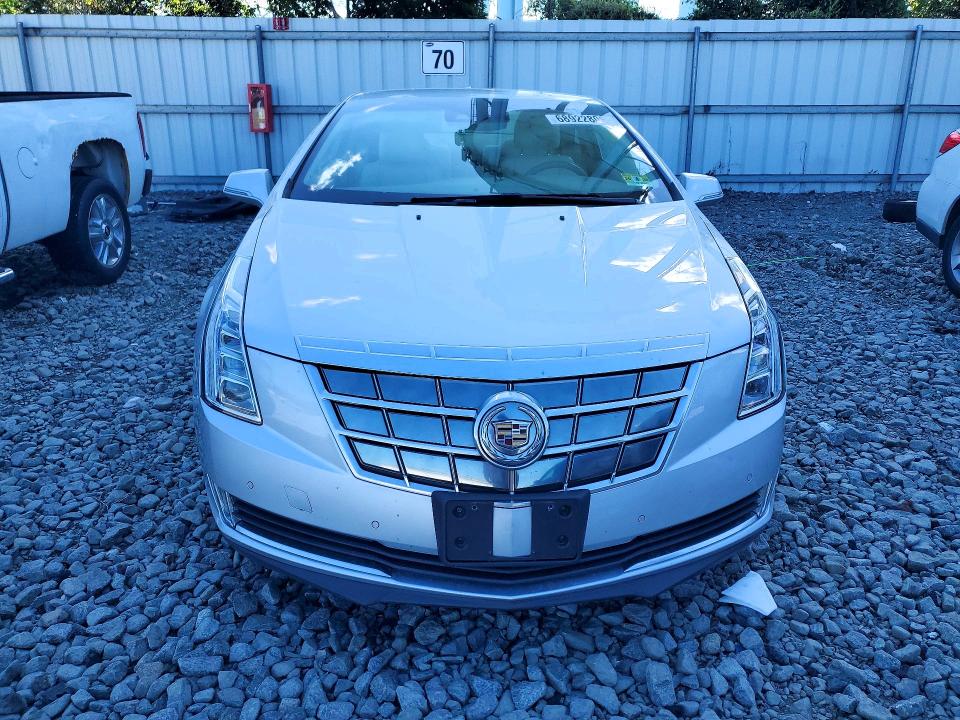 Photo 5 from auction – 2014 CADILLAC ELR with VIN 1G6RM1E44EU600424