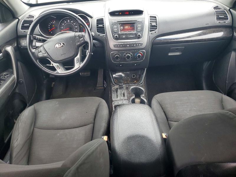 Photo 8 from auction – 2014 KIA SORENTO with VIN 5XYKT4A70EG473689
