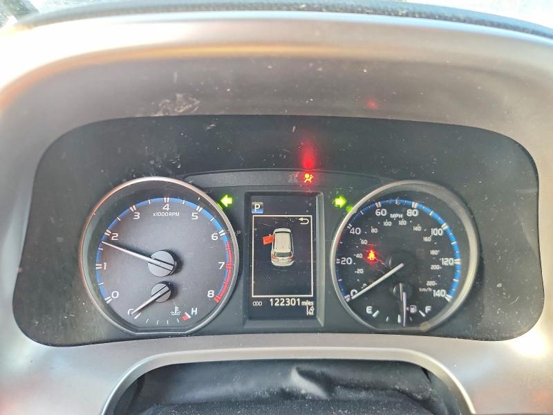 Zdjęcie 9 z aukcji – 2018 TOYOTA RAV4 z VIN JTMZFREV2JD129768