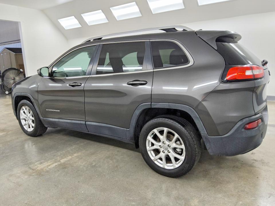 Photo 2 from auction – 2018 JEEP CHEROKEE with VIN 1C4PJLLB5JD583735