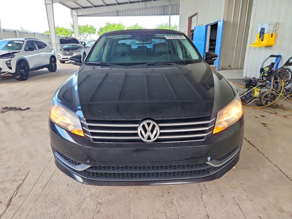 Photo 5 from auction – 2012 VOLKSWAGEN PASSAT with VIN 1VWBP7A30CC052282