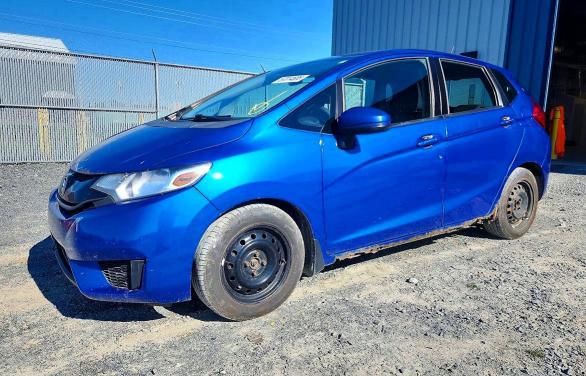 HONDA FIT 2016 with VIN 3HGGK5G59GM105541 - Photo from auction