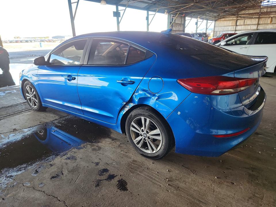 Снимка 2 от търг – 2017 HYUNDAI ELANTRA с VIN 5NPD84LF8HH173958